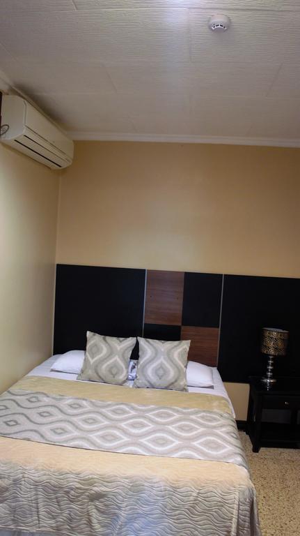 Urdesa Suites Hotel Guayaquil Buitenkant foto