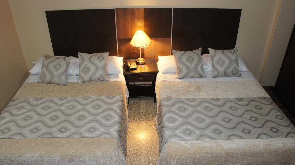 Urdesa Suites Hotel Guayaquil Buitenkant foto