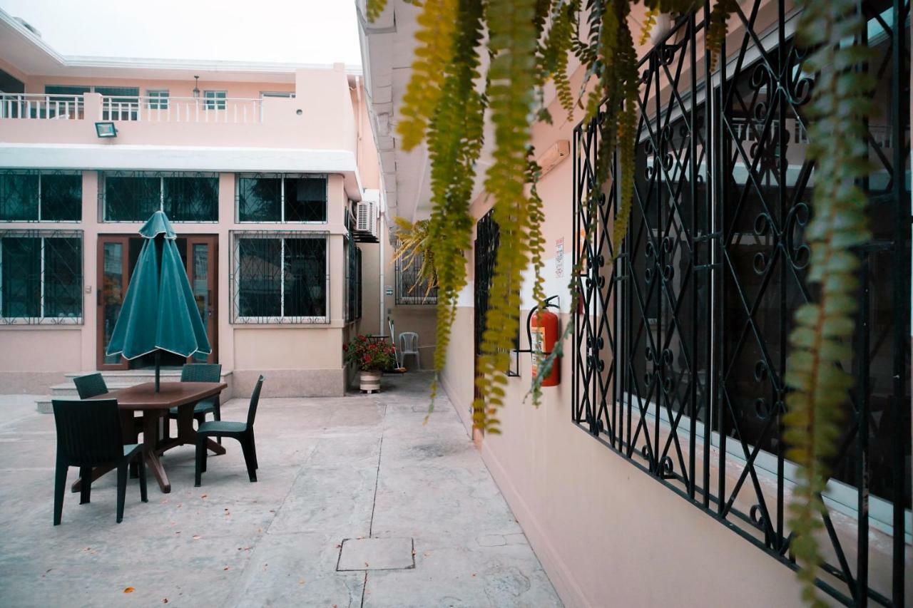 Urdesa Suites Hotel Guayaquil Buitenkant foto